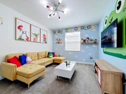 New Reno! Main St Retreat. Live a Little Magic! - Image 2