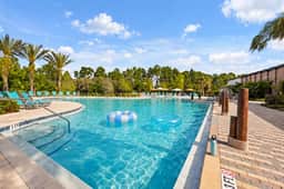 Escape to a 4BR Villa w/ Arcade, Pool & Mini Golf - Image 4