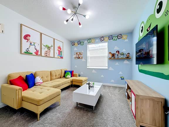 New Reno! Main St Retreat. Live a Little Magic! - Image 2